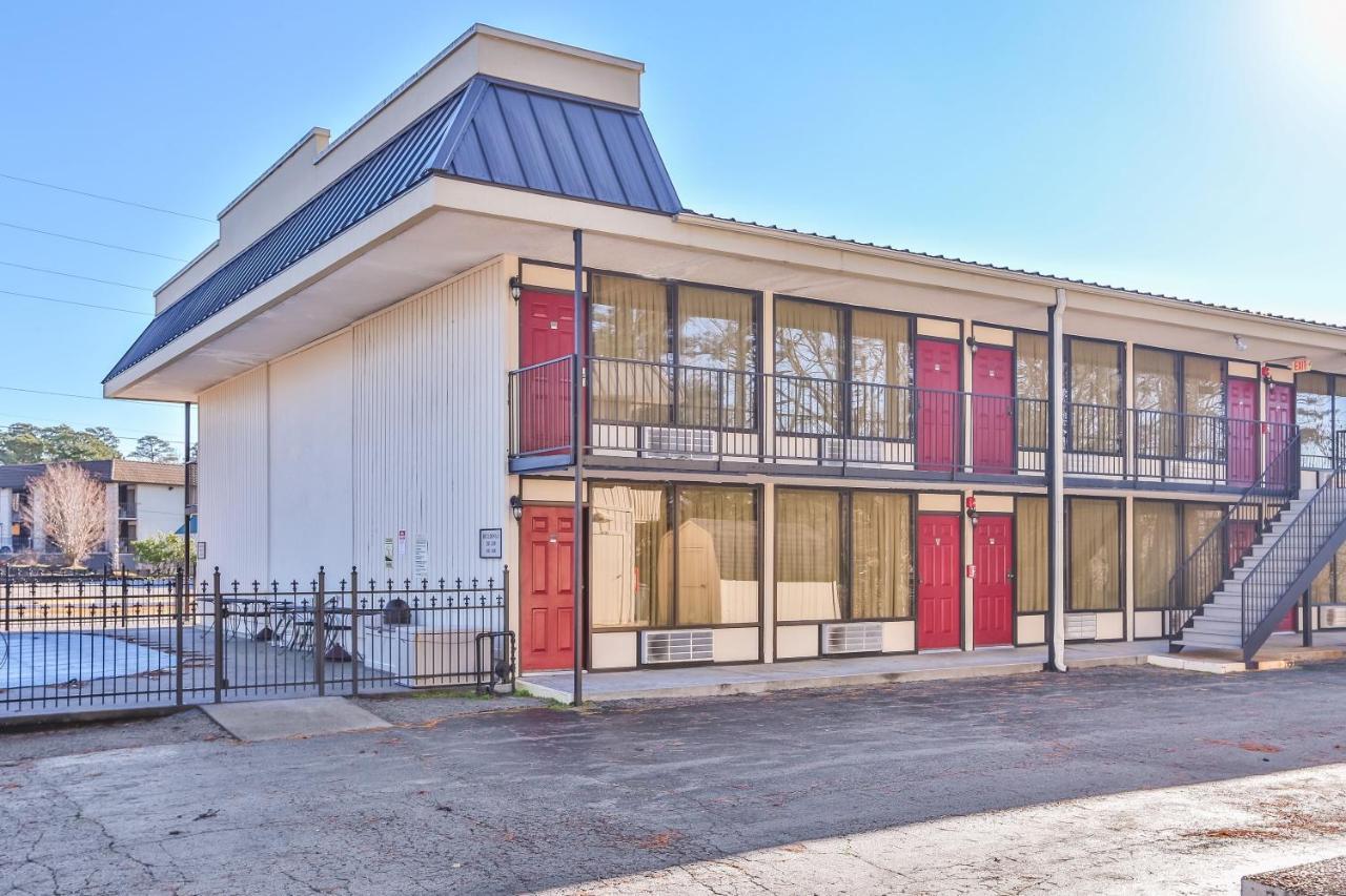 Candlewick Inn And Suites Eureka Springs Exterior photo