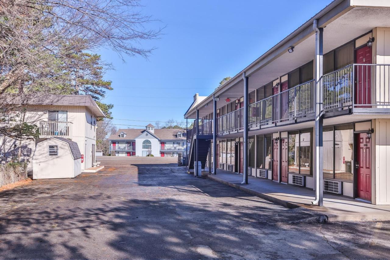 Candlewick Inn And Suites Eureka Springs Exterior photo