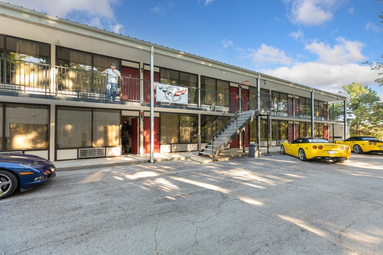 Candlewick Inn And Suites Eureka Springs Exterior photo